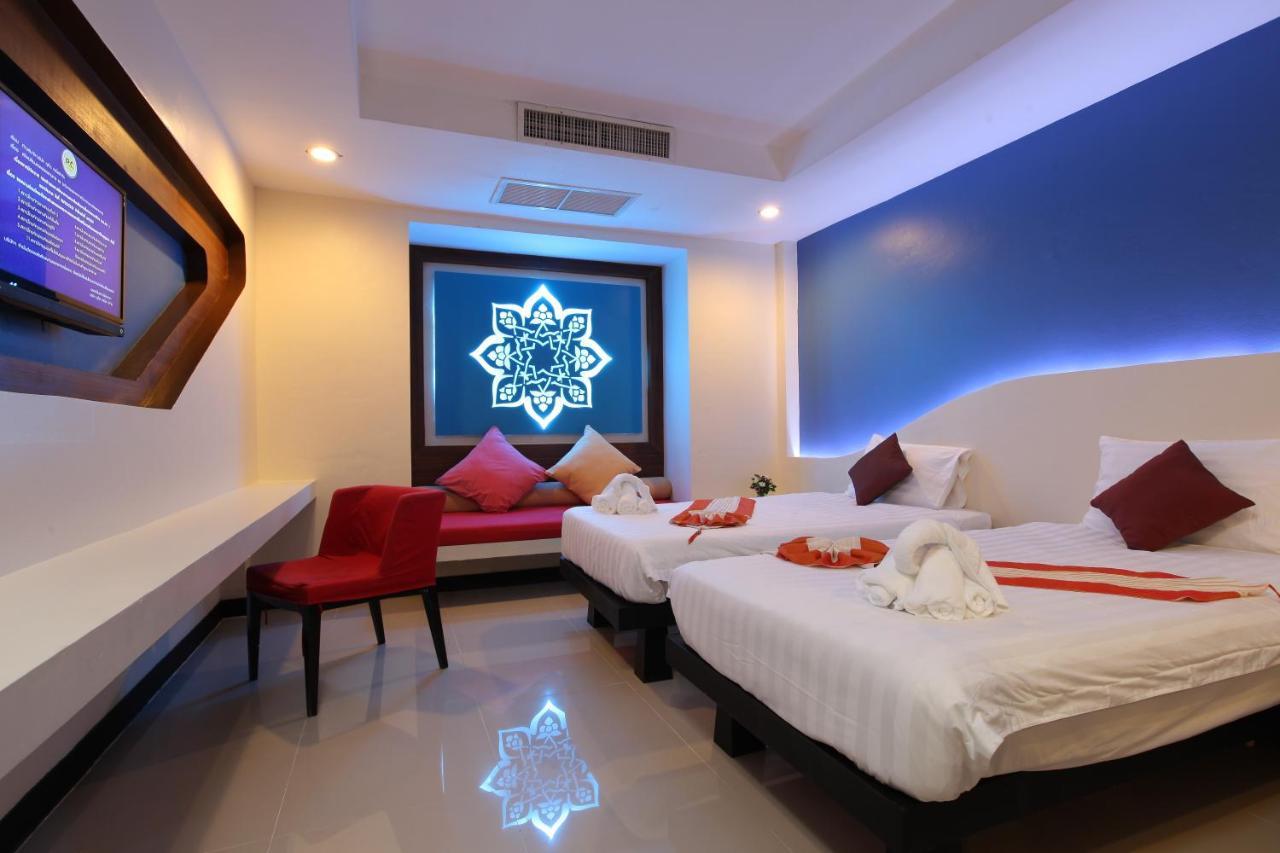 The Royal Palm Beach Front Patong Exteriér fotografie
