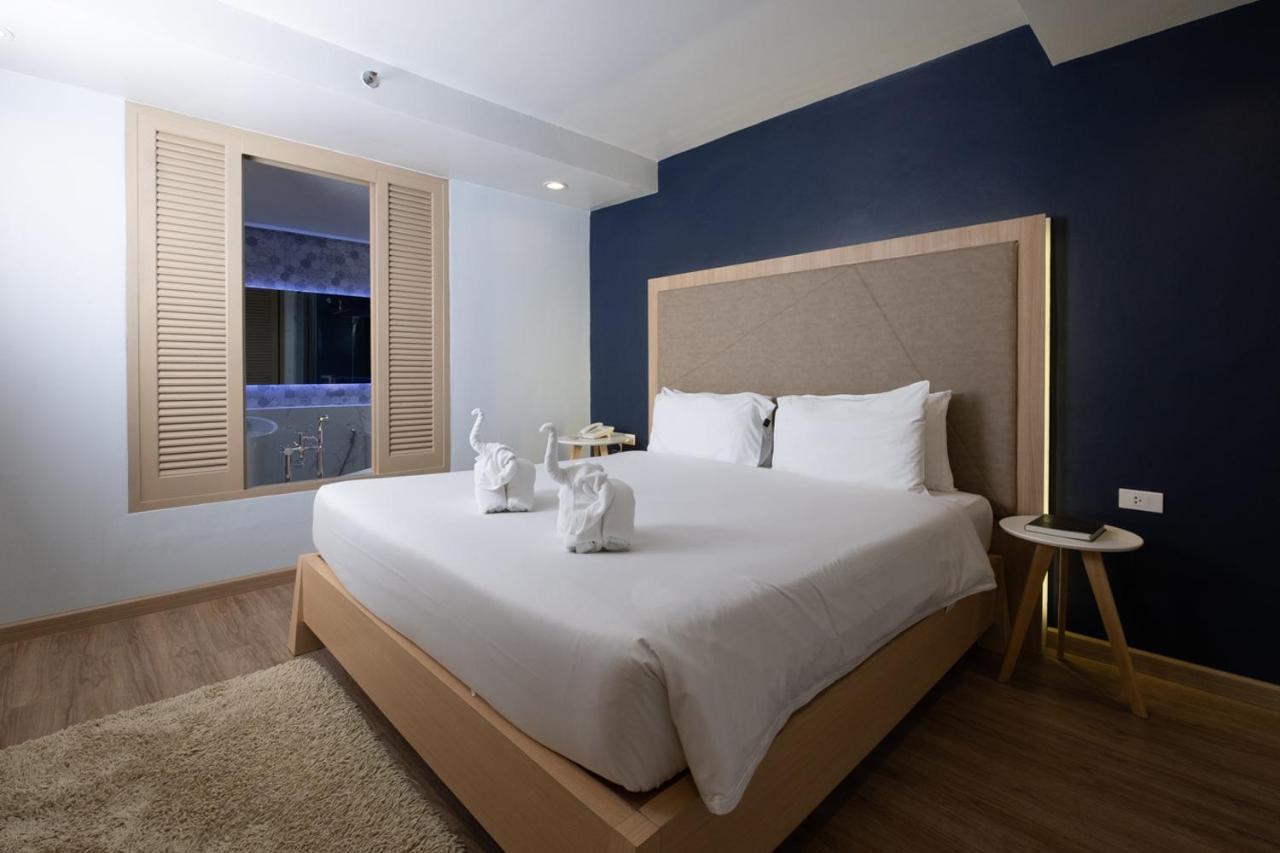 The Royal Palm Beach Front Patong Exteriér fotografie