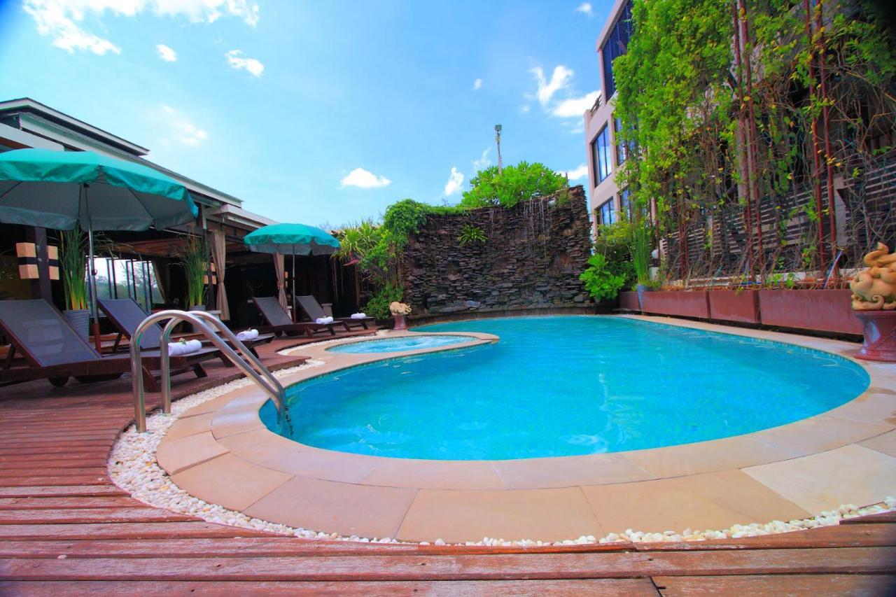 The Royal Palm Beach Front Patong Exteriér fotografie