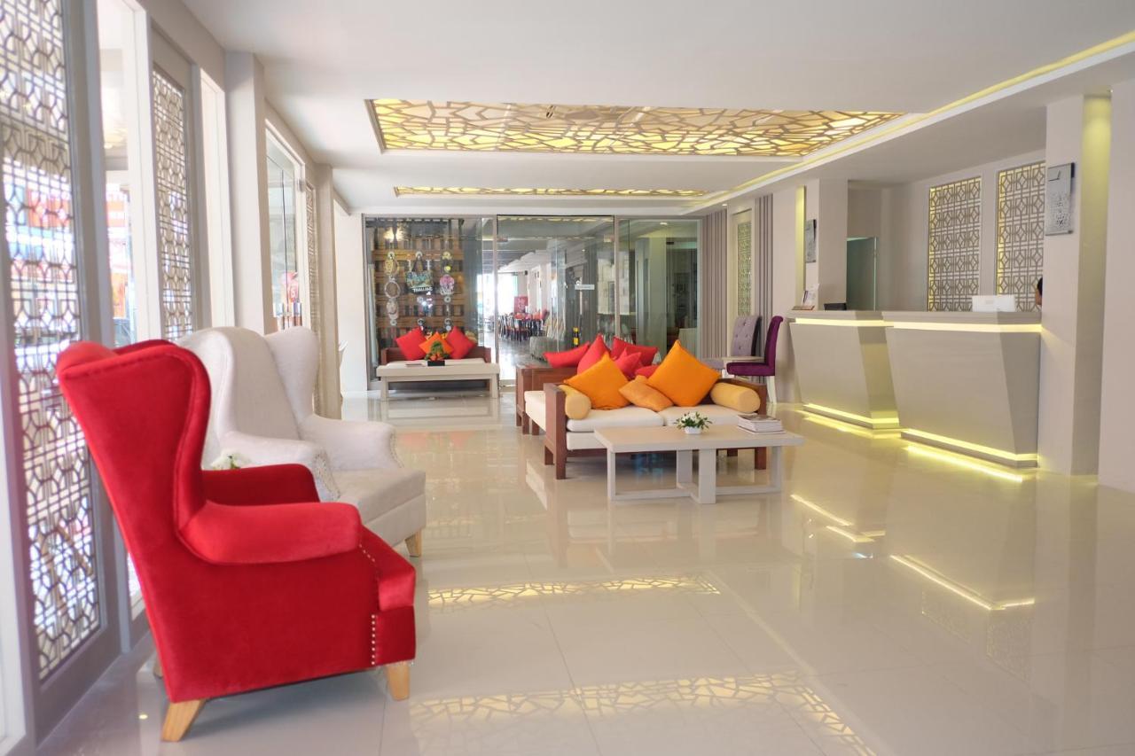 The Royal Palm Beach Front Patong Exteriér fotografie