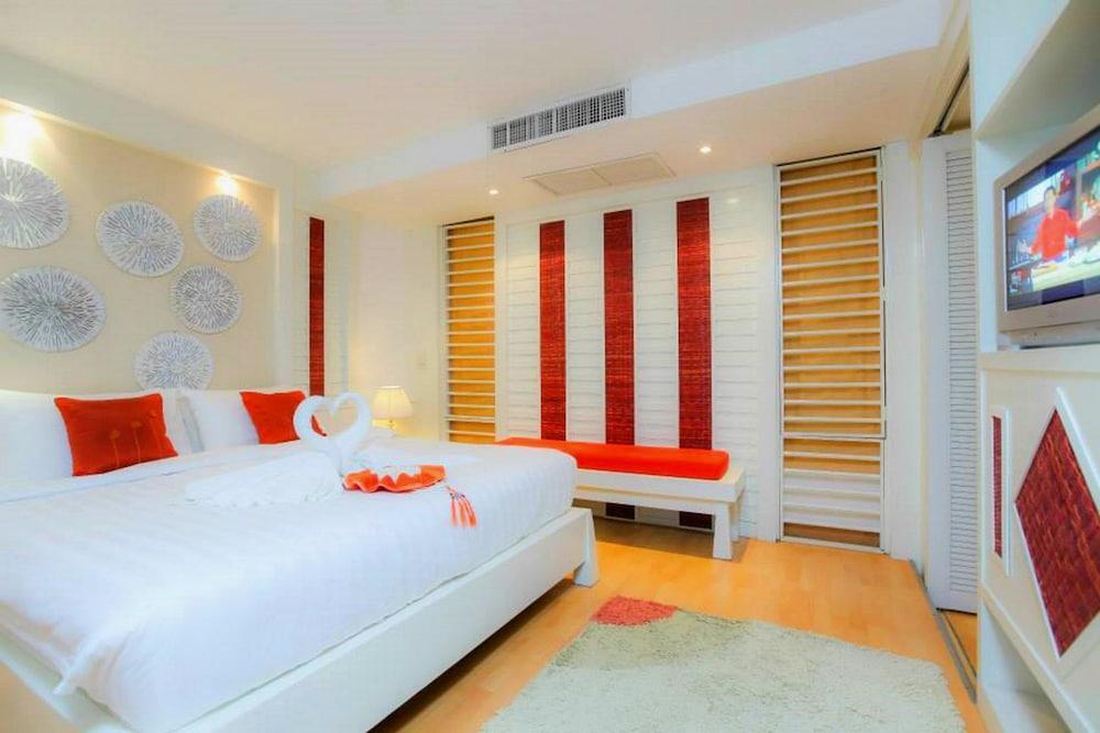 The Royal Palm Beach Front Patong Exteriér fotografie